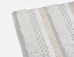 DANYA - woven tufted cotton rug 4'x6' - Black/White