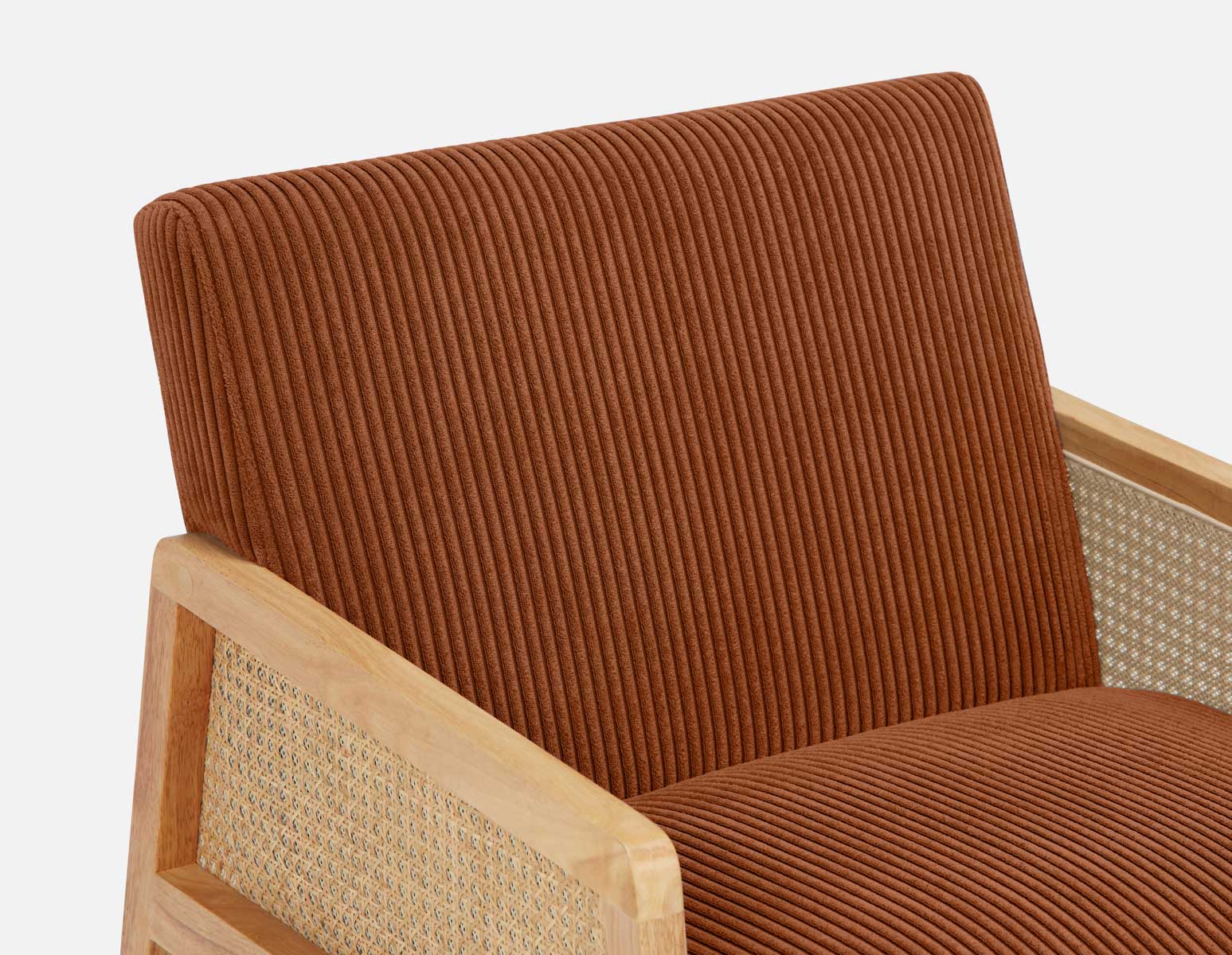 BECKETT fauteuil aux accents de velours côtelé et de rotin undefined