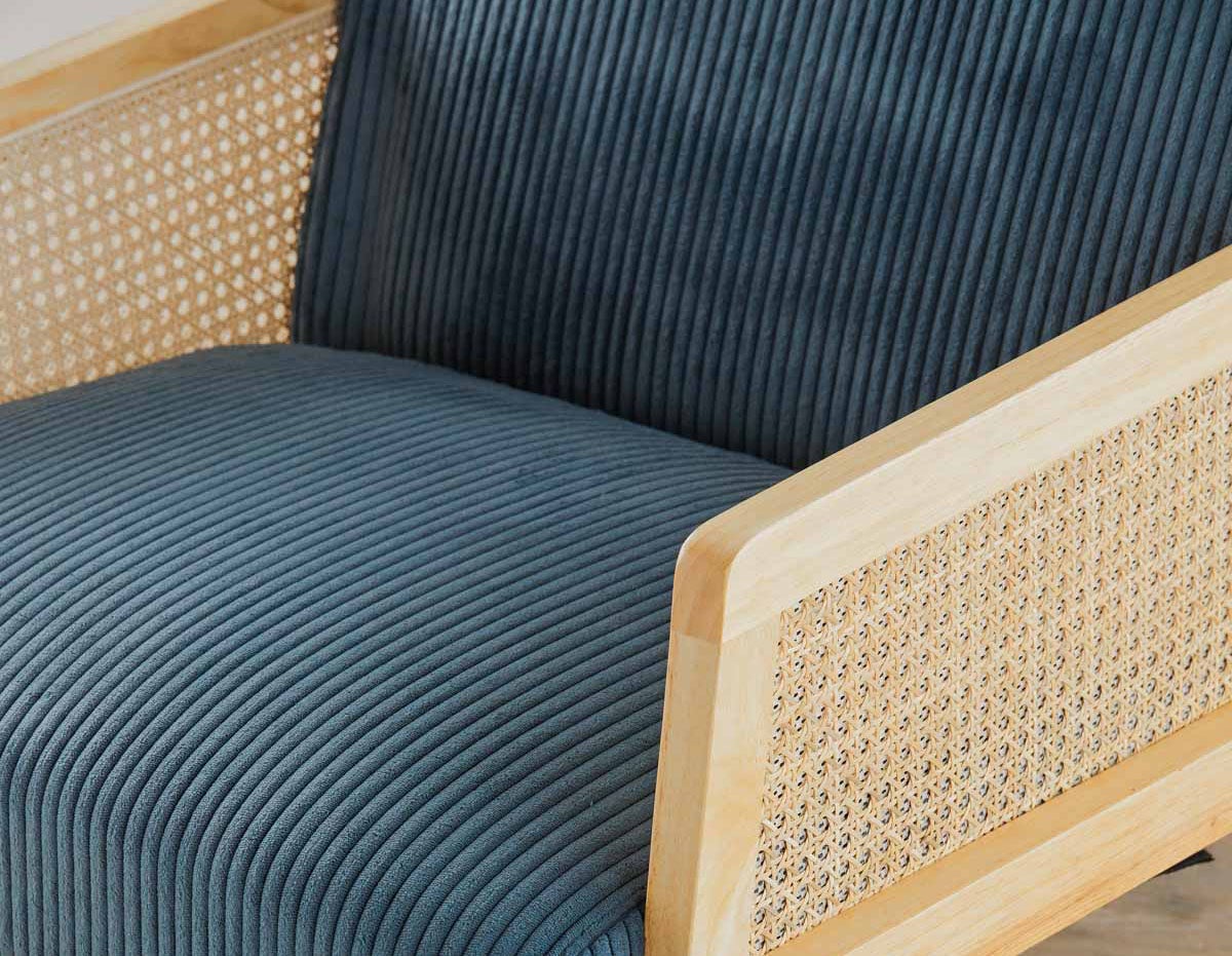BECKETT fauteuil aux accents de velours côtelé et de rotin undefined
