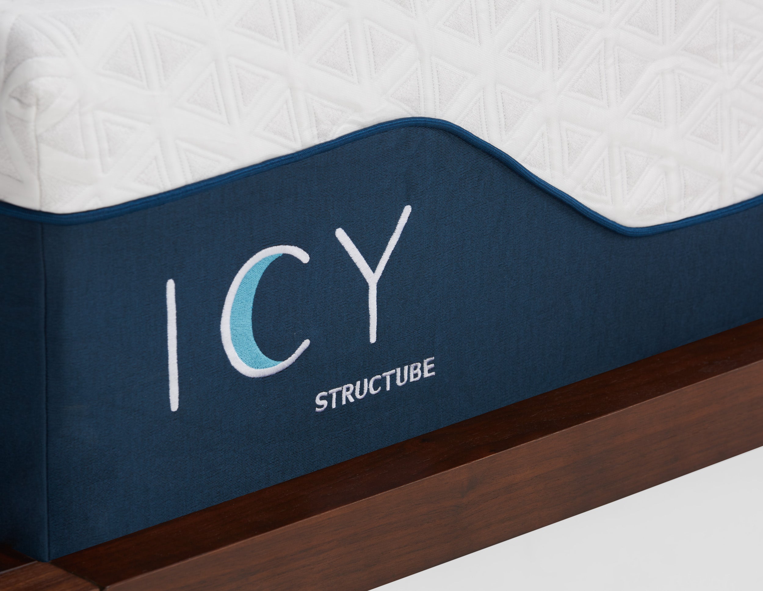 ICY 12 queen size mattress undefined
