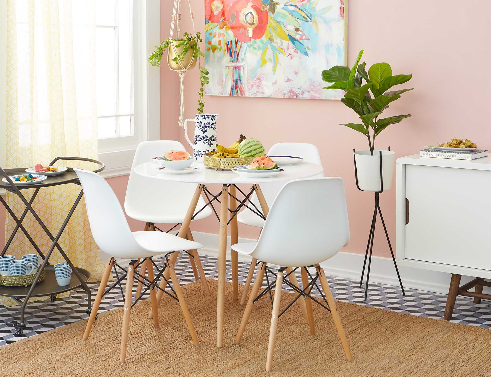 EIFFEL table ronde au fini laqué avec base en bois d'hêtre massif 90 cm undefined